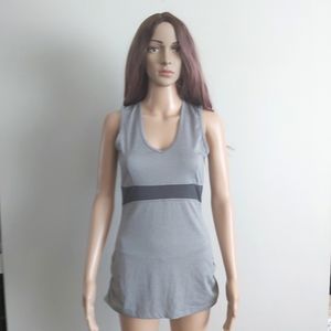 Roots tank top Medium gray workout long line exercise Sleeveless v neck